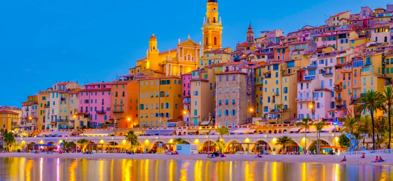 Città in Costa Azzurra.