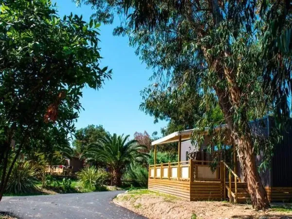 La casa mobile Supreme con 2 bagni del campeggio Roan Arinella Bianca.