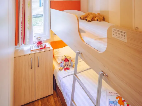 Camera da letto Roan Comfort Plus Relax con letto a castello.