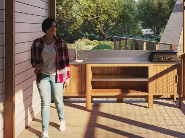 La cucina esterna del Roan Premium Lounge.