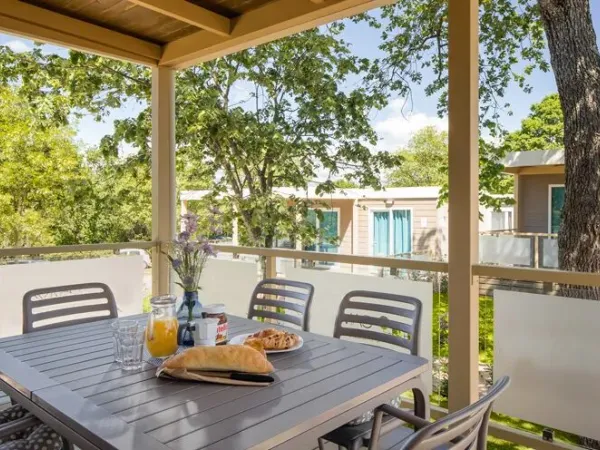 La veranda della Roan Premium Zone.