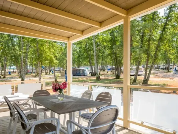 La veranda della Roan Premium Zone.