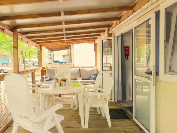 Il Classic Relax è arredato con un comodo divano lounge sulla terrazza.