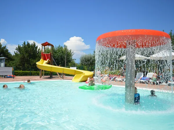 Piscina per bambini al Roan camping Delle Rose.