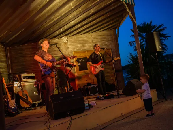 Banda musicale al campeggio Roan La Dune Des Sables.