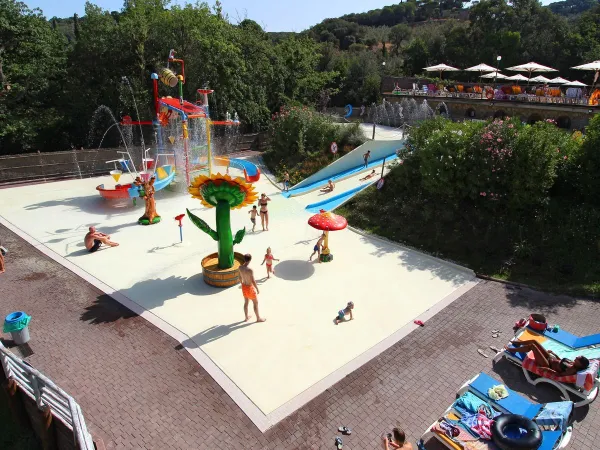 Parco divertimenti presso il campeggio Roan Le Pianacce.