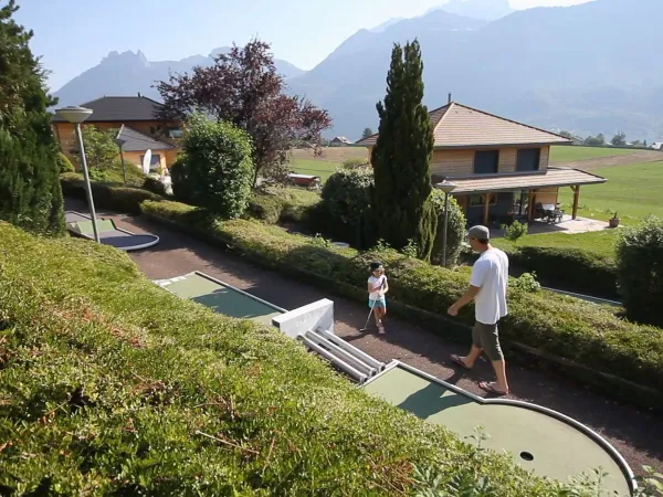 Campo da minigolf al campeggio Roan L'Ideal.