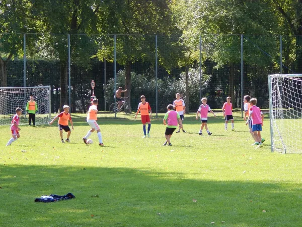 Calcio al campeggio Roan Pra'delle Torri.