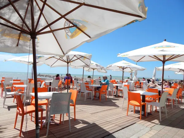 Terrazza sulla spiaggia del Roan camping Pra'delle Torri.