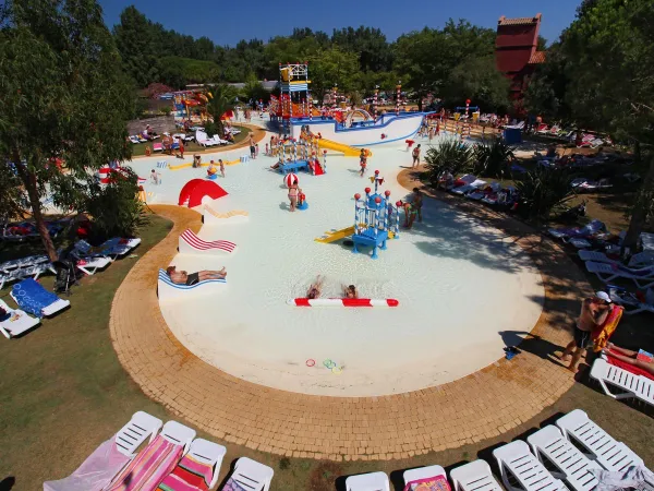 La piscina per bambini del Roan camping Serignan Plage.