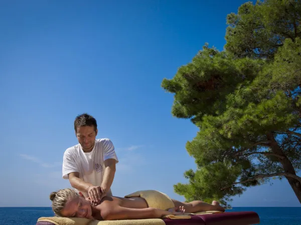 Massaggio al campeggio Roan Cikat.
