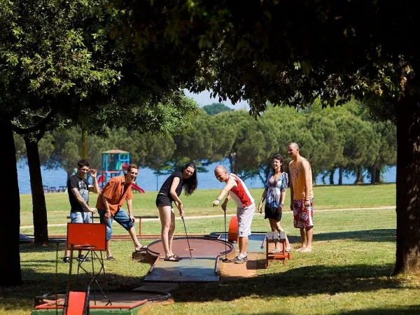 Minigolf al Roan camping Park Umag.