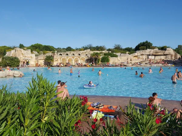 La piscina del Roan camping Tahiti.