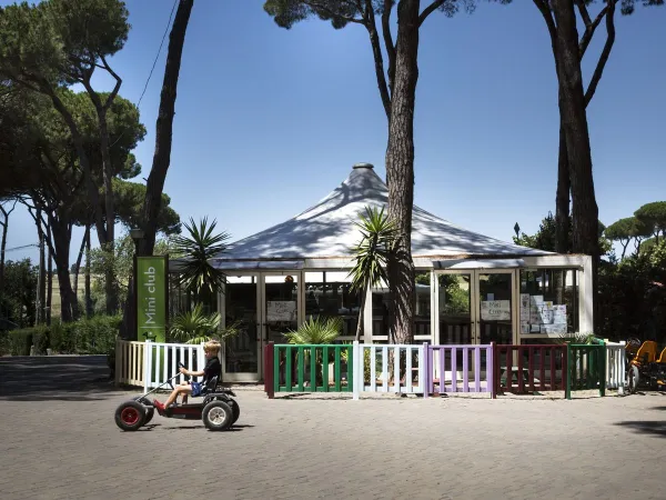 Mini club al campeggio Roan hu Fabulous village.