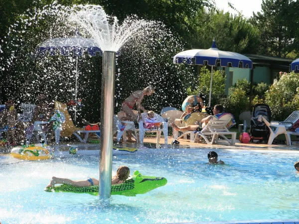 Piscina per bambini al Roan Camping Turistico.