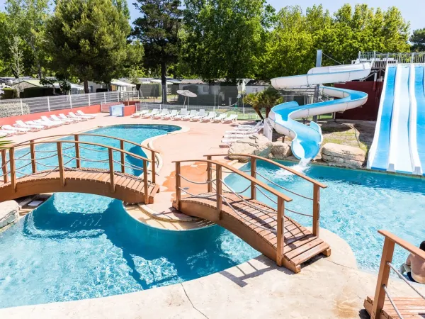 Panoramica della piscina del Roan camping de Canet.