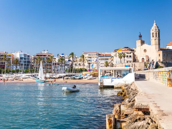 Immagine atmosferica della costa vicino a Barcellona.