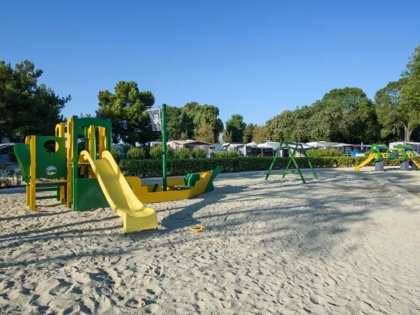 Parco giochi al Roan camping Valkanela.