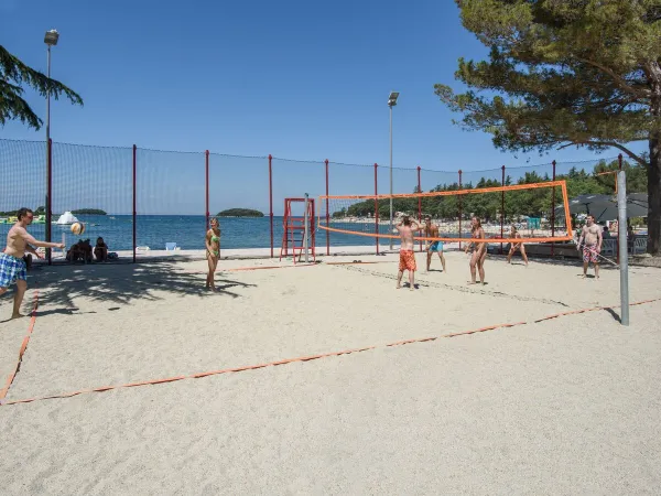 Beach volley al campeggio Roan di Valkanela.