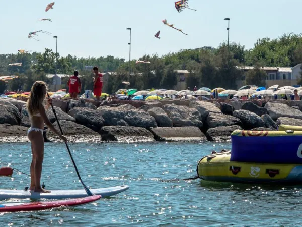 Attività sportive acquatiche presso il campeggio Roan San Francesco.