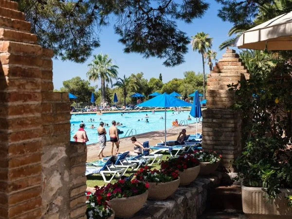 Una delle piscine del campeggio Roan Vilanova Park.