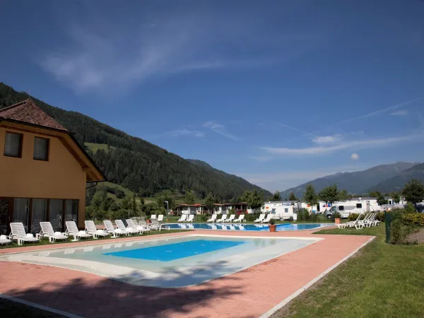 Panoramica delle piscine del Roan camping Bella Austria.
