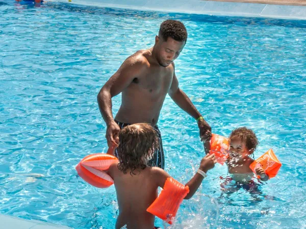 Divertimento acquatico al campeggio Roan hu Birkelt village.