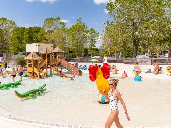 Piscina per bambini al campeggio Roan Domaine de La Yole.