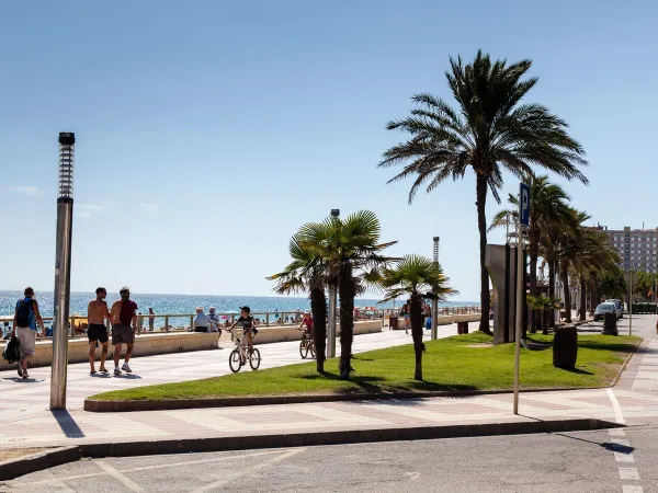 Il lungomare di Blanes al Roan Camping El Pinar.