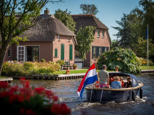 Il villaggio di Giethoorn vicino al campeggio Roan Marvilla Parks Friese Meren.