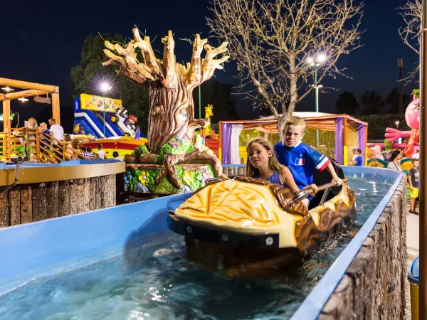 Attrazione nel mini parco divertimenti del Roan camping Pra'delle Torri.