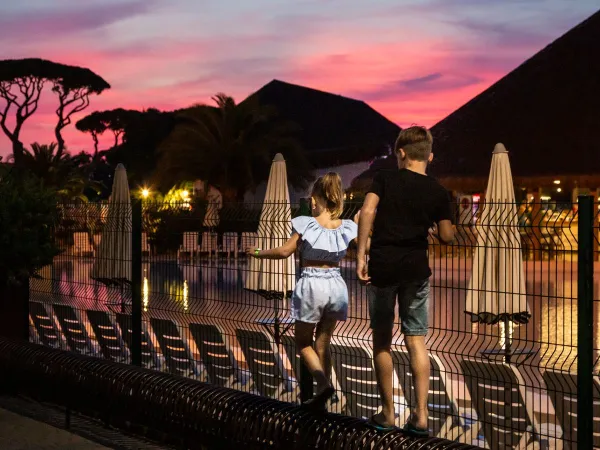 Serata al Roan camping hu Park Albatros village.