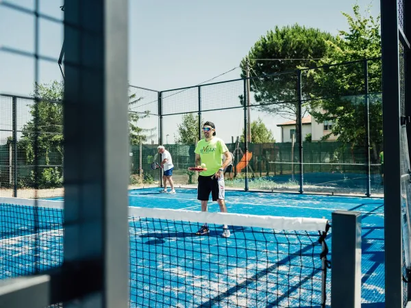 Padel al campeggio Roan Mediterraneo.