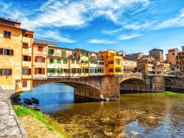 La città di Firenze vicino al campeggio Roan hu Norcenni Girasole village.