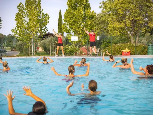 Animazione in piscina al Roan camping Piantelle.