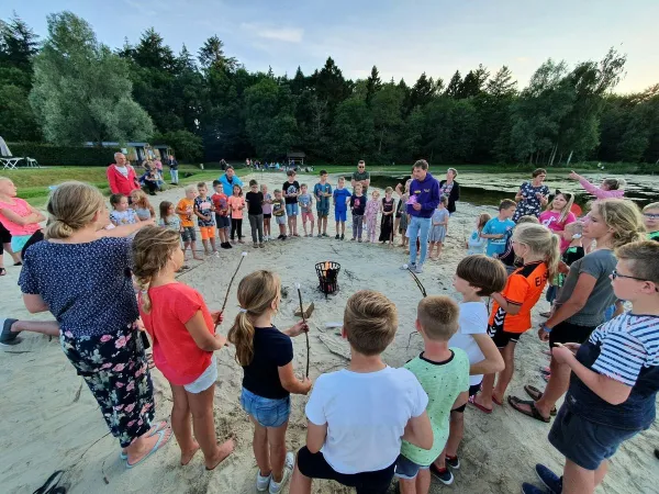 Animazione per bambini al campeggio Roan 't Veld.