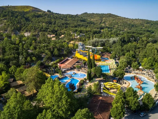 Panoramica della zona balneare del Roan camping Le Pommier.