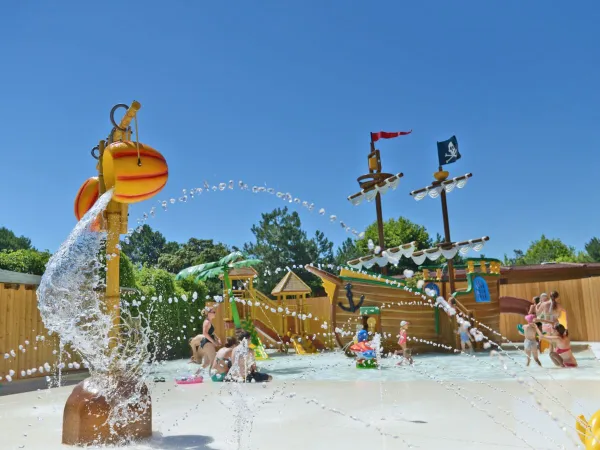 Parco giochi acquatico al campeggio Roan di Tahiti.