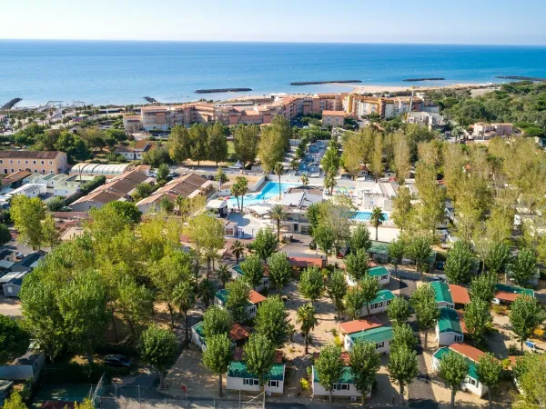 Sintesi del complesso di alloggi e piscine del Roan camping Le Napoléon