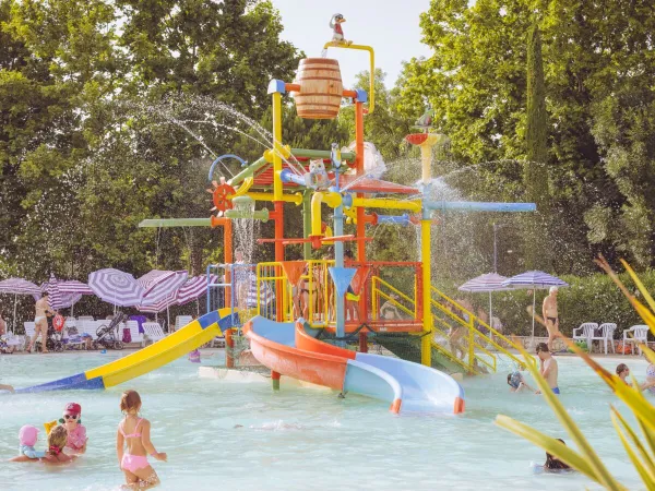 Parco giochi acquatico al campeggio Roan Bella Italia.