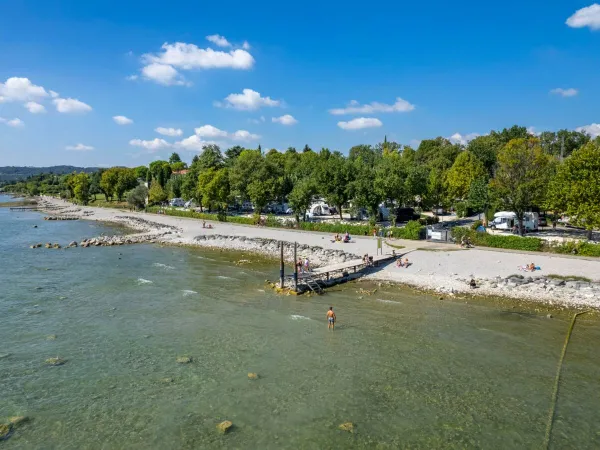 Piccola spiaggia del campeggio Roan di Piantelle.