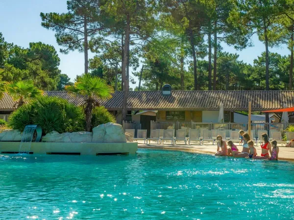 Piscina all'aperto al Roan camping Atlantic Montalivet.