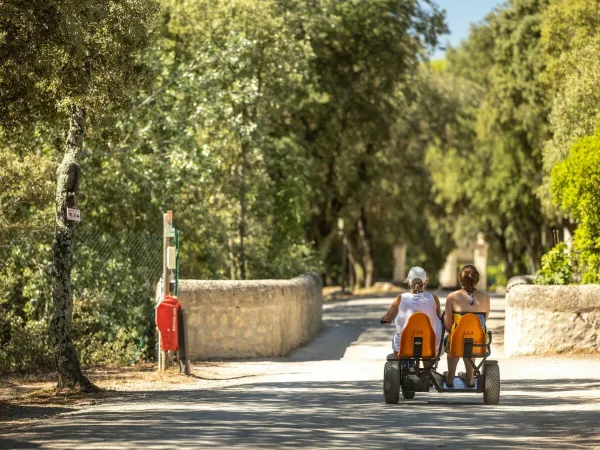 In giro per il campeggio Roan Domaine Massereau.