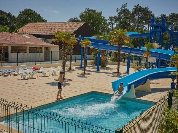 Scivolo d'acqua al campeggio Roan La Clairière.