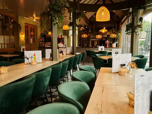 Il ristorante "Grand café Sands" del campeggio Roan Het Genieten.