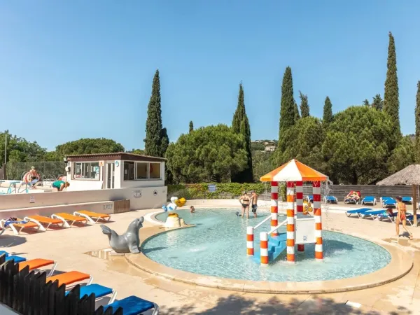 Piscina per bambini al campeggio Roan domaine des Naïades.