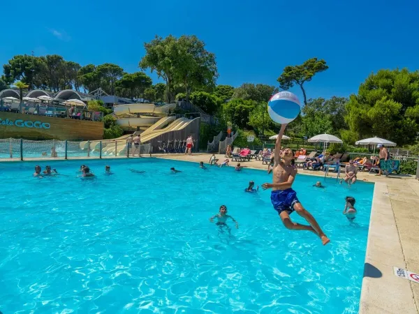 Piscine del campeggio Roan Cala Gogo.