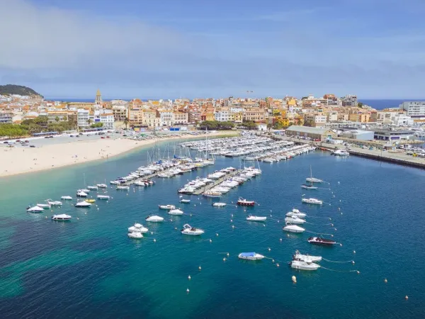 Suggestivo porto di Palamos, vicino al campeggio Roan Playa Brava.