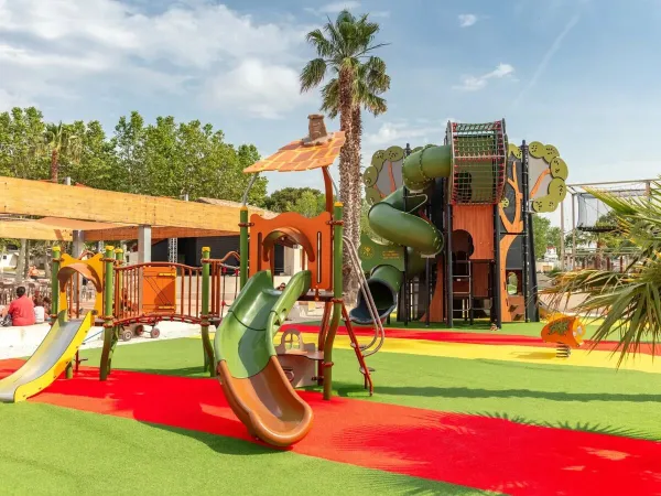 Parco giochi del campeggio Roan Domaine de la Yole.