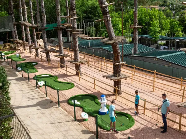 Mini golf al Roan camping hu Norcenni Girasole village.